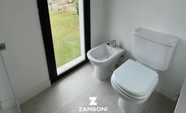 Casa en el barrio privado Rumencó Joven