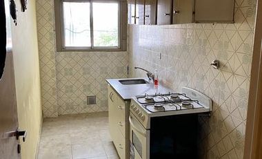 Excelente 2 ambientes con balcón - Venta Directa!!!!!