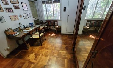 Casa en  venta en Vicente Lopez,  residencial, buen lote, ideal actualizar