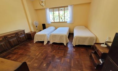 Casa en  venta en Vicente Lopez,  residencial, buen lote, ideal actualizar