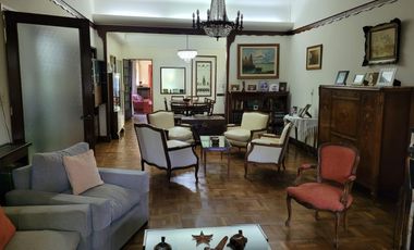 Casa en  venta en Vicente Lopez,  residencial, buen lote, ideal actualizar