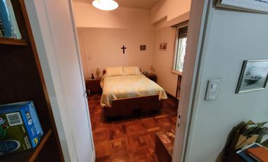 Casa en  venta en Vicente Lopez,  residencial, buen lote, ideal actualizar