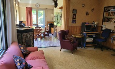 Casa en  venta en Vicente Lopez,  residencial, buen lote, ideal actualizar