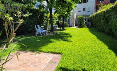 Casa en  venta en Vicente Lopez,  residencial, buen lote, ideal actualizar