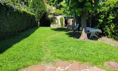 Casa en  venta en Vicente Lopez,  residencial, buen lote, ideal actualizar