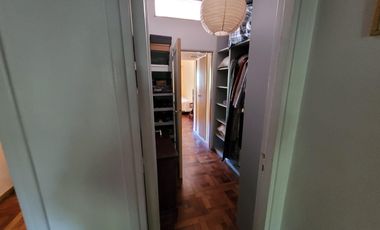 Casa en  venta en Vicente Lopez,  residencial, buen lote, ideal actualizar