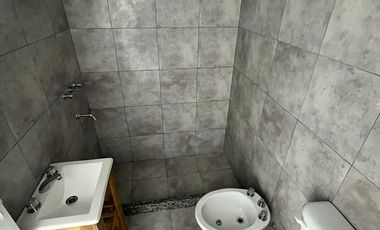 Monoambiente en venta - Segundo piso - Lomas De Zamora
