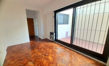 Vicente López - Excelente ubicación! - Cómodo departamento 2 amb  con 2 Patios!