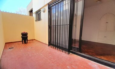 Vicente López - Excelente ubicación! - Cómodo departamento 2 amb  con 2 Patios!