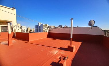 Vicente López - Excelente ubicación! - Cómodo departamento 2 amb  con 2 Patios!