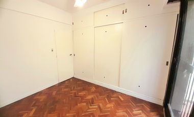 Vicente López - Excelente ubicación! - Cómodo departamento 2 amb  con 2 Patios!