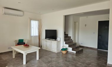 Casa en venta en  Acacias con pileta  perímetro a la reserva espectacular vista