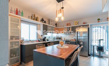 Venta casa 4 amb con patio, piscina y cochera en Ramos Mejia.