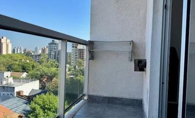 Muy lindo monoambiente en piso alto, vista abierta y pura luz! Excelente ubicación!