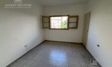Local en alquiler - Barrio General Paz - Esquina con terraza!