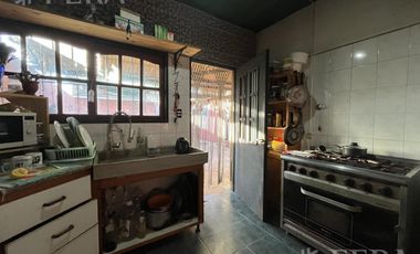Venta de casa de 7 ambientes con cochera en Ingeniero Maschwitz