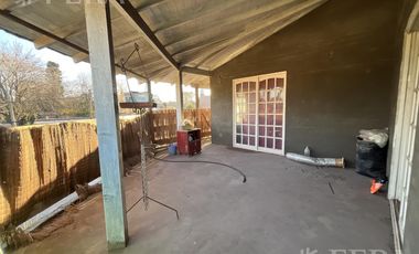 Venta de casa de 7 ambientes con cochera en Ingeniero Maschwitz