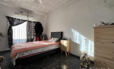 Venta de casa de 7 ambientes con cochera en Ingeniero Maschwitz