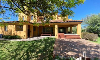 Casa en venta 2 dormitorios La Carolina Country Club Piñero Santa Fe  OPORTUNIDAD RETASADA