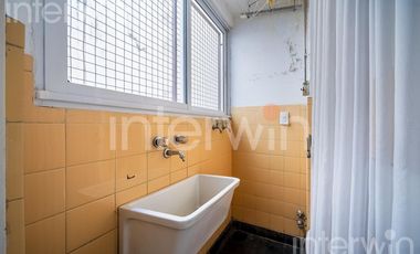 Departamento - 4 ambientes y Dep. - balcon y cochera - Palermo -  VENTA