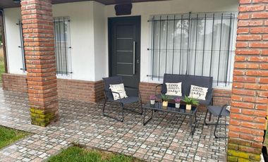 Casa en venta - 2 Dormitorios 1 Baño - Cochera - 420Mts2 - Mar del Plata