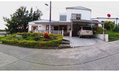 Se Vende Hermosa Casa en Ulloa Valle