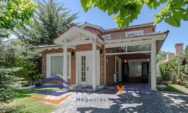 Casa en venta Country Club Banco Provincia, Francisco Alvarez, Moreno