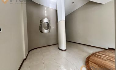 Venta Departamento 3 dormitorios en zona río