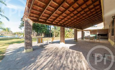 Quinta sobre el río en VENTA, con gran terreno, un sueño.
