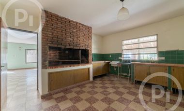 Quinta sobre el río en VENTA, con gran terreno, un sueño.