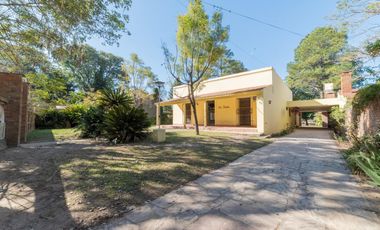 Quinta sobre el río en VENTA, con gran terreno, un sueño.