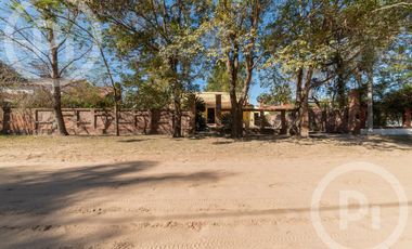 Quinta sobre el río en VENTA, con gran terreno, un sueño.