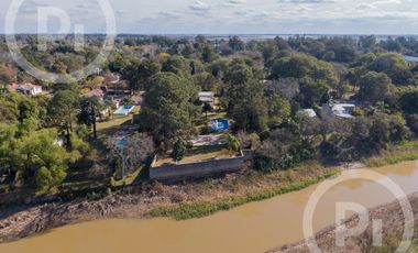 Quinta sobre el río en VENTA, con gran terreno, un sueño.