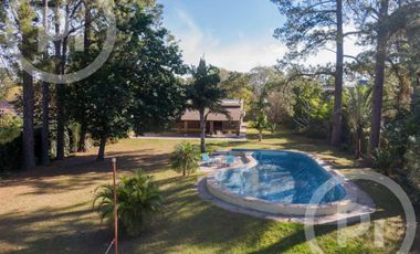 Quinta sobre el río en VENTA, con gran terreno, un sueño.
