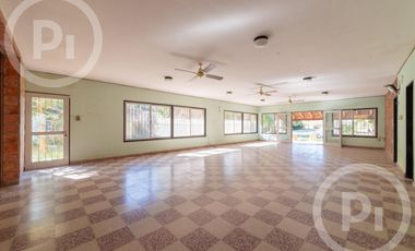 Quinta sobre el río en VENTA, con gran terreno, un sueño.