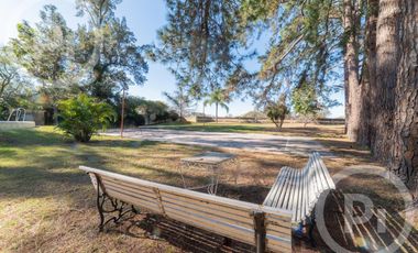 Quinta sobre el río en VENTA, con gran terreno, un sueño.