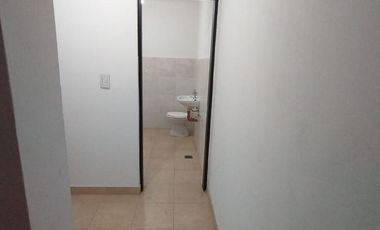 LOCAL COMERCIAL/ DEPOSITO ALQUILER EN DERQUI 1660 (LANUS)