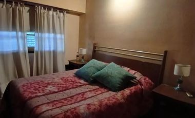 Casa en venta - 3 Dormitorios 3 Baños - Cocheras - 300Mts2 - Morón