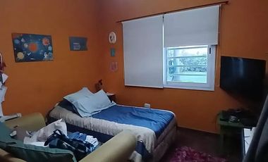 Casa en venta - 3 Dormitorios 3 Baños - Cocheras - 300Mts2 - Morón
