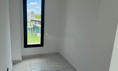 Casa en venta - 3 Dormitorios 3 Baños - Cochera - 158Mts2 - Escobar