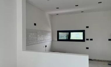 Casa en venta - 3 Dormitorios 3 Baños - Cochera - 158Mts2 - Escobar