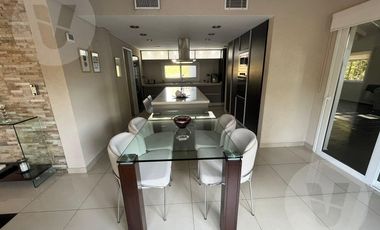 Casa en venta - Barrio Echeverría del Lago, Canning