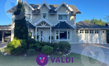 Casa en venta - Barrio Echeverría del Lago, Canning