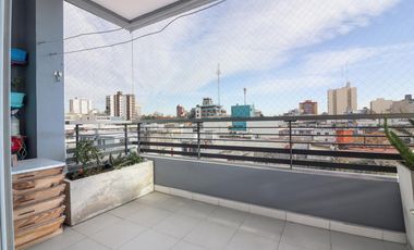 Espectacular departamento 3 ambientes con dos cocheras en San Martin Centro
