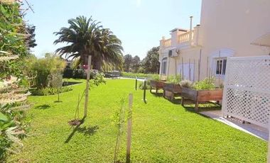 Casa en alquiler - 4 Dormitorios 5 Baños - Cocheras - 1.500Mts2 - Guillermo E. Hudson, Berazategui