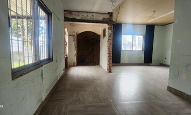 Casa en  Ovidio Lagos a metros de Av. Almafuerte