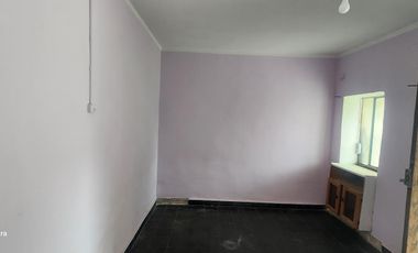 Casa en  Ovidio Lagos a metros de Av. Almafuerte