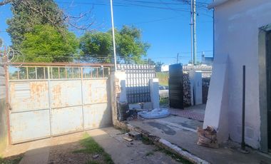 Casa en  Ovidio Lagos a metros de Av. Almafuerte