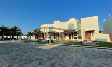Casa Amueblada  de 3 Recamaras en Renta, Residencial Azul