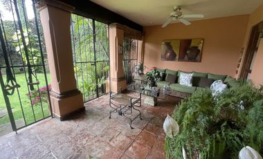 Venta casa en Cuernavaca con seguridad 24/7